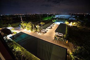 The Living Hotel SamutPrakan