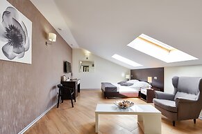 Hotel Megapolis