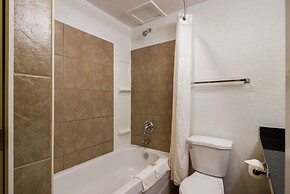 Motel 6 Kerrobert, SK