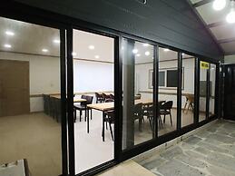 Hue travel Pension