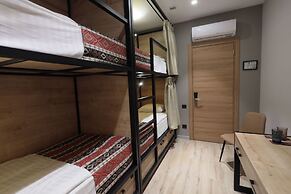 Andor Hotel