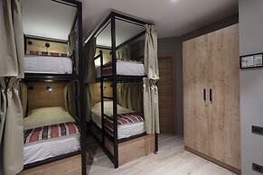 Andor Hotel