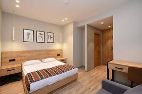 Andor Hotel