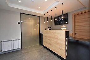 Andor Hotel