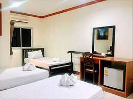 Golden Bee PhiPhi Hostel