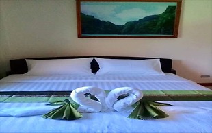 Golden Bee PhiPhi Hostel