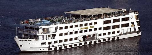 Diamond ship Hotel