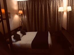 Diamond ship Hotel