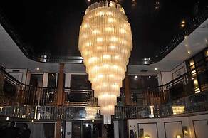 Diamond ship Hotel