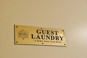 Western Budget Motel Leduc 3