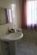 Intra Rooms