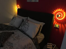 Intra Rooms