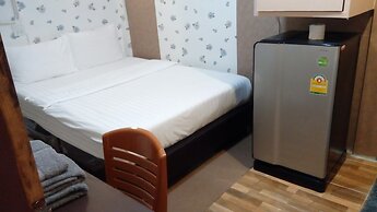 14 Plus 1 Hotel