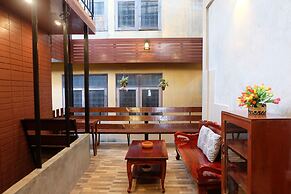 14 Plus 1 Hotel