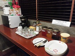 14 Plus 1 Hotel