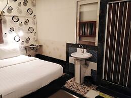 14 Plus 1 Hotel