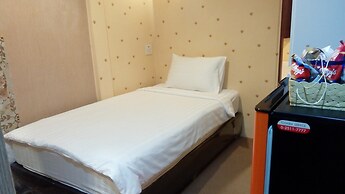 14 Plus 1 Hotel