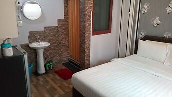 14 Plus 1 Hotel