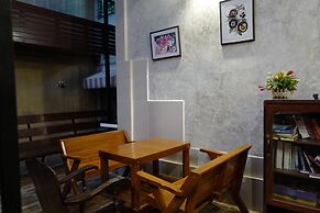 14 Plus 1 Hotel