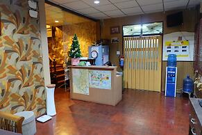 14 Plus 1 Hotel