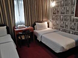 14 Plus 1 Hotel