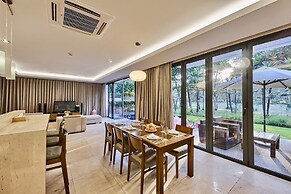 Ocean Villa Danang Beach