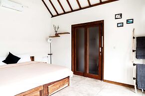 LMBK Surf Camp - Hostel