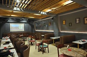 Hotel Shiv Palace