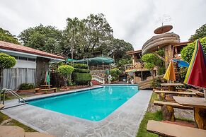 OYO 588 Sunrock Resort