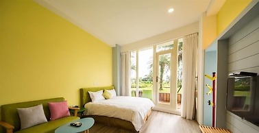 The Riverview Retreats