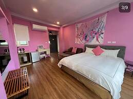 The Riverview Retreats