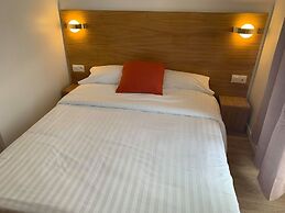 Dupleix Hotel