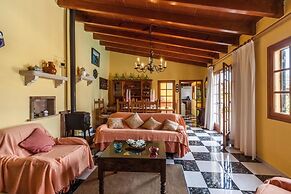 Villa - 3 Bedrooms with Pool - 103173