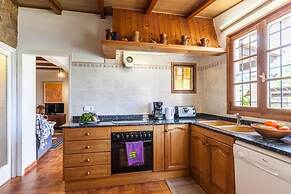 Villa - 3 Bedrooms with Pool - 103173