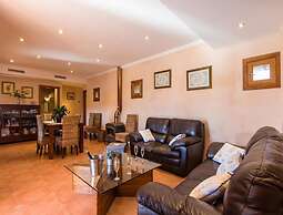 Villa - 4 Bedrooms with Pool and WiFi - 104238