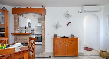 Apartment - 2 Bedrooms with Pool and WiFi - 107868