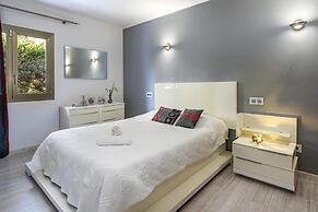 Apartment - 2 Bedrooms with Pool and WiFi - 107876