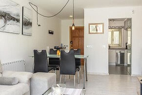 Apartment - 2 Bedrooms with Pool and WiFi - 107876