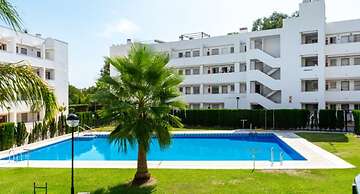 Apartment - 2 Bedrooms with Pool and WiFi - 107884