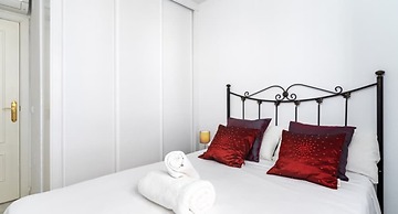Apartment - 2 Bedrooms with Pool and WiFi - 107884