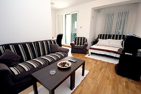 Apartments Mirista