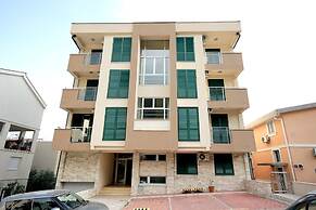Apartments Mirista