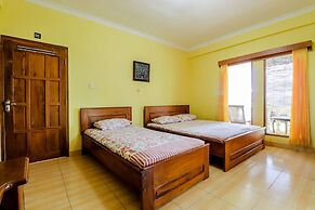 Adinda Beach Hotel and Villa