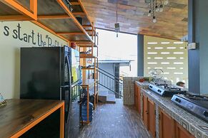 Hostel Bukit Sangcure
