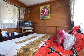 Lembur Incu Syariah Villa