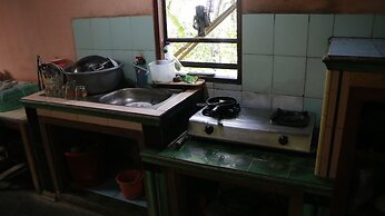 Sarjuni Homestay - Hostel