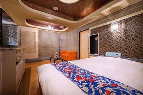 Hotel Mobilia - Adults Only