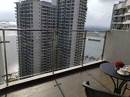 Favoured Seaview Suite