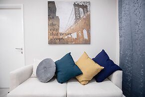 Near BTS Thonglor, Cozy and Comfortable Condo bkvtara11