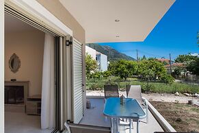 Bounatsa Studios & Apartments